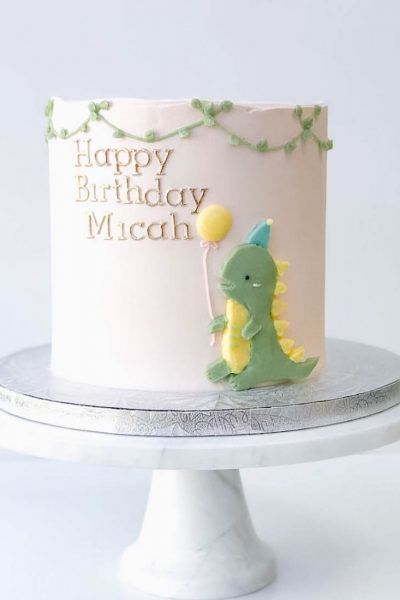 Dinosaur Cake Ideas, Dino Birthday Cake, Cake Bento, Kue Macaroon, Dino Cake, Dinosaur Birthday Cakes, Baby Shower Cakes Girl, Cookie Cake Birthday, 1st Birthday Cakes