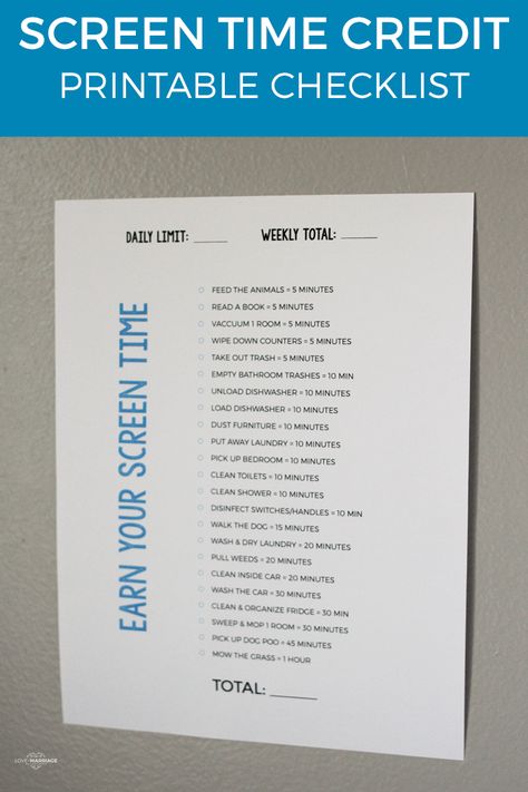 Let your kids earn credit for their screen time (or extra credit) with free printable checklist. Earn Screen Time Chart, Screen Time Tickets, Earn Screen Time, Screen Time Chart, Screen Time Rules, Screen Time For Kids, Kids Rewards, Chore Chart Kids, Parenting Help