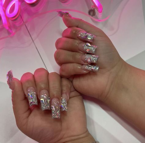 Rhinestone Nails Medium, Rhinestone Layout Nails, Full Rhinestone Nails, Gem Birthday Nails, Rhinestone Nails Medium Length, Diamond Birthday Nails, Rim Stone Nails, Blinged Out Nails Rhinestones Short, Diamond Nails Rhinestones