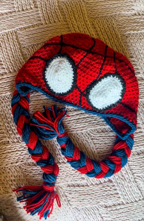 Mayday Hat Spiderman, Maydays Hat Spiderman, Spider Verse Mayday, Spiderman Across The Spider Verse Mayday, Spiderman Mayday Hat, Marvel Crochet Ideas, Crochet Beanies For Men, Crochet Projects Tutorials, Mayday Hat Crochet