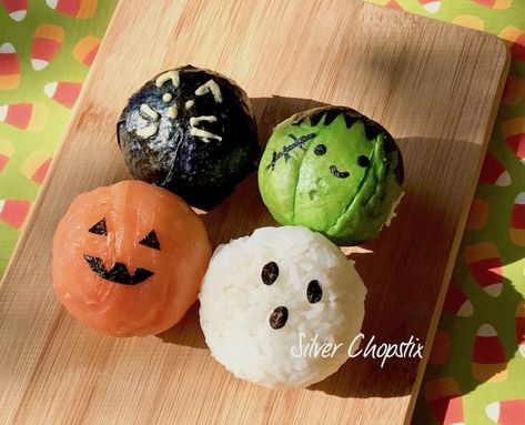 Japanese Halloween Food, Halloween Onigiri, Healthy Onigiri, Halloween Sushi, Sushi Halloween, Temari Sushi, Halloween Mat, Nori Wrap, Halloween Mats