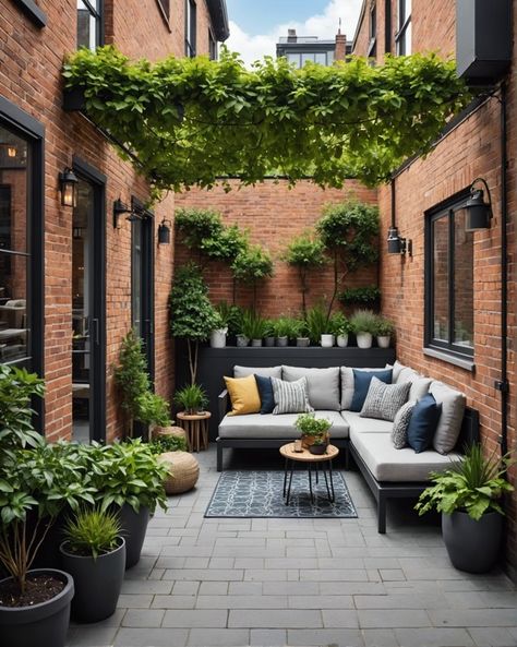 20 Perfect Tiny Patio Ideas For Townhouses – ToolzView Rectangular Patio Ideas, Apartment Backyard Ideas, Tiny Patio Ideas, Patio Wall Planters, Elevated Patio, City Patio, Narrow Backyard Ideas, Townhouse Backyard Ideas, Patio Cozy