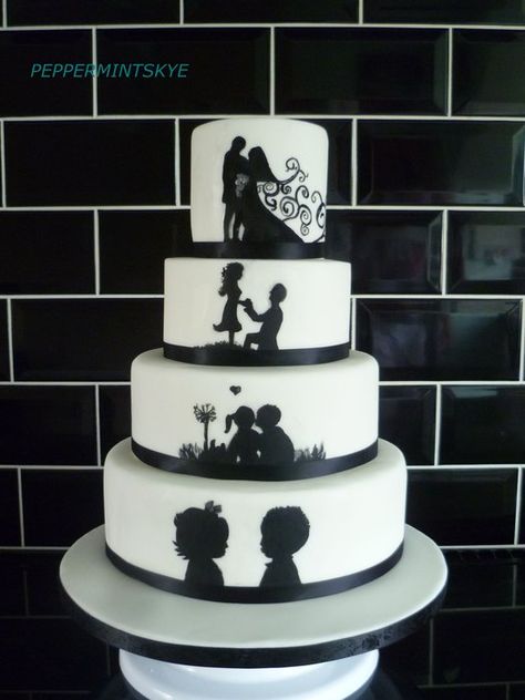 Preciosa tarta describiendo la vida desde que la pareja se conocio hasta el dia de su boda. Black Wedding Cake, Buffet Dessert, Black And White Wedding Cake, Silhouette Cake, White Wedding Cake, Wedding Cake Inspiration, Love Cake, Wedding Cake Designs, Fancy Cakes