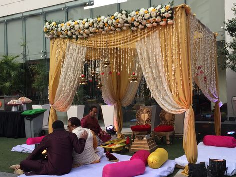 Muhurtham Decor, Vidhi Mandap, Background Stage, Wedding Decorations Diy Centerpiece, Engagement Stage, Mandap Decoration, Engagement Stage Decoration, Diy Centerpiece, Gate Decoration