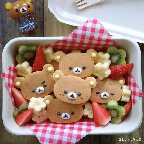 Cleancore Aesthetic, Aesthetic Bento, Bear Pancakes, Kids Lunch Box Meals, Preschool Lunch, Bear Recipes, Kawaii Bento, Pancake Art, Cute Bento