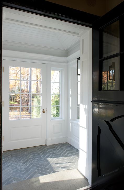 Foyer Ideas Entryway, Farmhouse Mudroom, Herringbone Tile Floors, Entryway Tile, Foyer Flooring, Entry Tile, Entryway Flooring, Porch Tile, Tiled Hallway