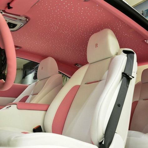 Rolls Royce Interior, Inside Car, Luxury Car Interior, Girly Car, Lux Cars, Car Goals, Cute Car Accessories, Luxury Lifestyle Dreams, Pink Car