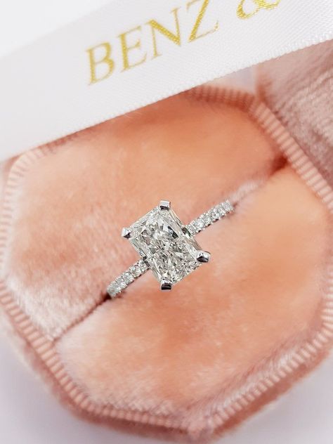 Dream Rings, Ring Cuts, Radiant Cut Engagement Rings, Radiant Engagement Rings, Cute Engagement Rings, Future Engagement Rings, Hubba Hubba, Engagement Inspo, Wedding Plan