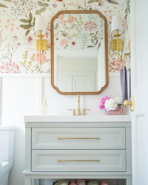 Let your walls bloom with this cheerful floral wallpaper design! 🌸🌼 @mrsjuliemunro || big floral wallpaper Peel And Stick Bathroom Wall Ideas, Girly Powder Room, Kids Wallpaper Bathroom, Small Powder Room Ideas Wallpaper, Simple Bathroom Wallpaper, Girls Bathroom Wallpaper, Big Floral Wallpaper, Floral Wallpaper Bathroom, Accent Wall Bathroom