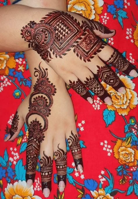 Easy Arabic Mehndi Designs, Mehndi Designs For Back Hand, Mehndi Designs For Back, Mehndi Tutorial, Beautiful Simple Mehndi Design, Back Hand Mehndi Design, Short Mehndi Design, Back Hand Mehndi, Hand Mehndi Design