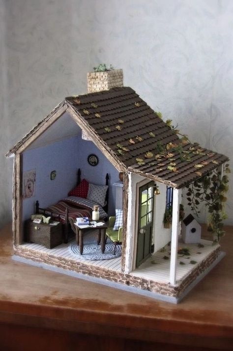 Room Box Miniatures, Driftwood Jewelry, Doll Furniture Diy, Mini Doll House, Garden Art Ideas, Doll House Crafts, Doll House Plans, Cardboard House, Miniature Rooms