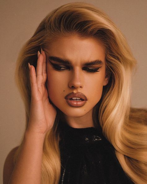 Model @abbygarrett__ Make up @leyla__hayauri Hair @o.r.hair Shoot @perazna Stylist @iamsofiapopkova Hair Editorial Photography, Hair Poses, Editorial Hair, Editorial Photography, Editorial Fashion, Hair Stylist, Blonde Hair, Vision Board, Hair Makeup