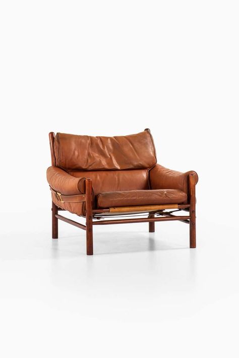 For Sale on 1stDibs - Easy chair model Kontiki designed by Arne Norell. Produced by Arne Norell AB in Aneby, Sweden. Classic Lounge, High Back Armchair, Studio Chairs, Tufted Leather, Sofa Material, Lounge Chair Design, Lounge Design, Stool Design, Modern Armchair