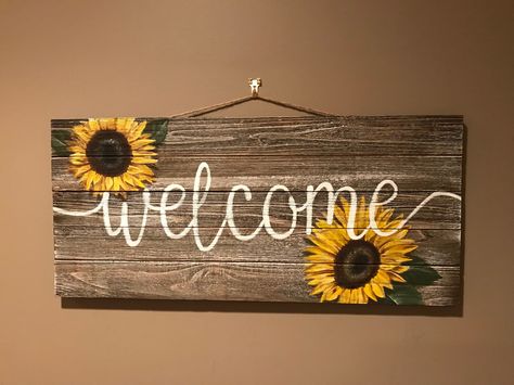 Fall Wall Hanging, فن الرسم بالمسامير, Easter Decoration Ideas, Sunflower Sign, Wood Log Crafts, Plank Art, Sign Inspiration, Welcome Wood Sign, Sunflower Crafts