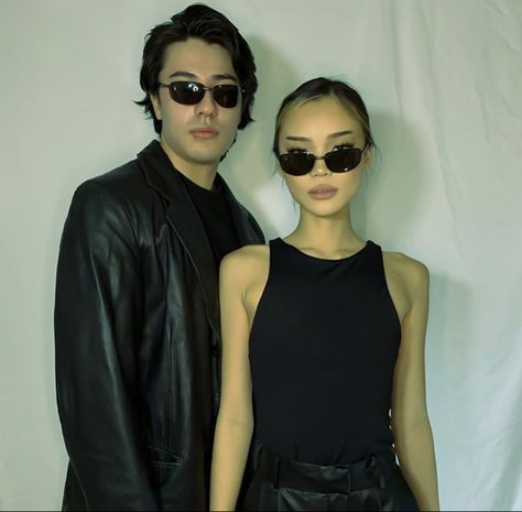 Matrix Costume Halloween, Interracial Couple Halloween Costumes, Matrix Costume, Costumes For Black Women, Halloween Inspired Outfits, S Costumes, Cosplay Couple, Unique Couple Halloween Costumes, The Mask Costume