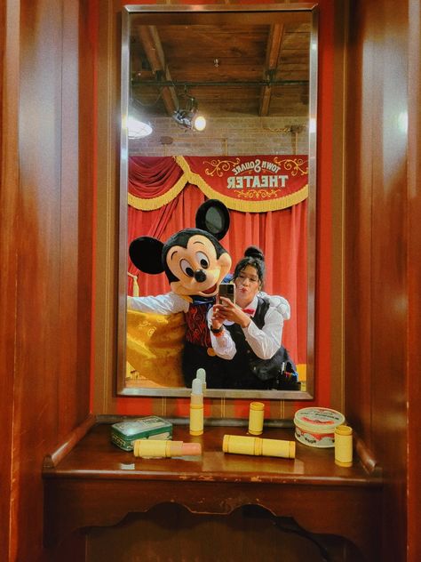 #magicmickey #mickeymouse #mickey #mouse #tst #townsquarethearter #wdw #waltdisneyworld #magic #castmember #cast #member #selfie #mirrorselfie Disney Cast Member, Feeling 22, Disney Cast, Cast Member, Dream Job, Walt Disney World, Dream Big, Walt Disney, Disney World