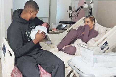 Khloé Kardashian Shares First Look into Son's Birth as She Puts Tristan Thompson 'Trauma' Behind Her Khloe Kardashian Kids, The Kardashians Season 2, Tristan Thompson And Khloe, Khloe And Tristan, Khloe Kardashian And Tristan, Kloe Kardashian, Paternity Test, Kardashian Kids, Tristan Thompson