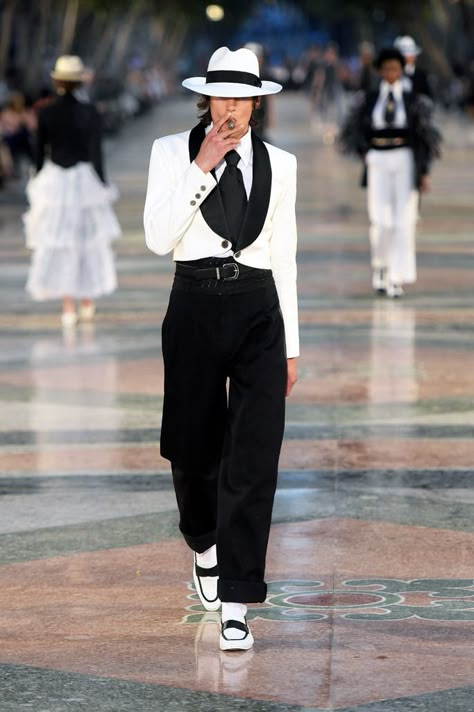 Chanel Cruise 2017 Collection – Footwear News Chanel Aesthetic Outfit, Chanel Men, Met Gala Outfits, High Fashion Men, Gala Outfit, Chanel Resort, Chanel Suit, Chanel Outfit, Chanel Cruise