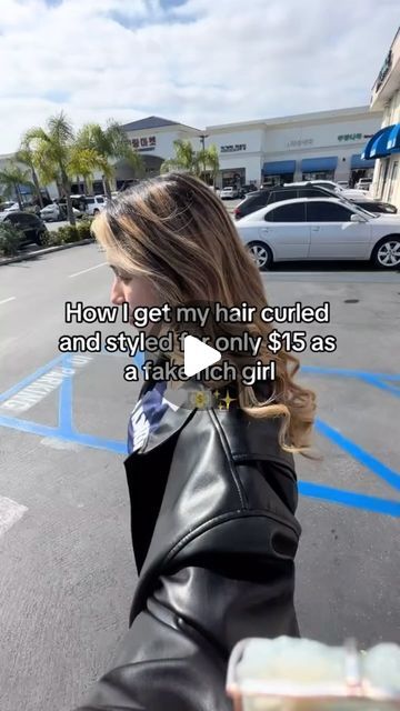 How to fake being rich🤍💵✨ on Instagram: "Curl or straighten?🕺
-
#fakerichgirl #fakebeingrich #howtosavemoney #cheapspa #cheaphair #howtogethairdoneforcheap #cheaphairla #losangeleshair #headspa #cheapspaplace #howtosavemoneyfast #orangecounty #thingstodola #thingstodo #cheapthingstodo #hairstylist #hairstyling #cheapbeautydeals #blowout #haircurling" How To Get Big Blowout Curls, How To Do 90s Blowout Hair With Rollers, 90s Blowout Hair Tutorial With Rollers, Reckon Brush Blowout, Blowout Curls, Bedt Blowout Tools, Being Rich, Cheap Hair Products, Cheap Things To Do