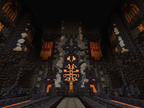 Nether Base Design Minecraft, Minecraft Evil Lair Interior, Minecraft Nether Railway Ideas, Throne Minecraft Ideas, Mc Greenhouse, Minecraft Torture Room, Minecraft Nether Castle, Dark Castle Minecraft, Throne Minecraft