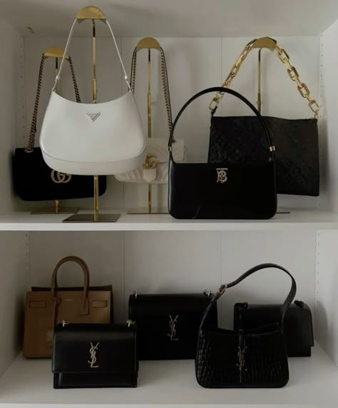 Closet Decor Ideas, Organizing Purses In Closet, Chanel Bag Classic, Purse Display, Glam Closet, Purse Aesthetic, Bag Closet, Dressing Room Closet, Dream Closet Design