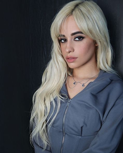 Camila Cabello in New York yesterday via @hungvanngo (13/06) Xoxo Album, Cabello Aesthetic, Caption Instagram, Blonde Aesthetic, F1 Race, Cabello Hair, Celebrity Music, Forever Girl, Famous Singers