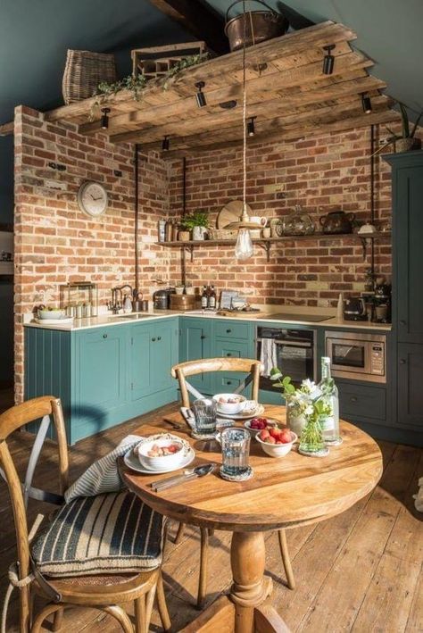 Dark Kitchen Ideas, Rustic Farmhouse Kitchen Cabinets, Unique Kitchen Design, Living Room Wall Color, Industrial Home Design, Room Wall Colors, Industrial Style Kitchen, Farmhouse Kitchen Cabinets, Casas Coloniales