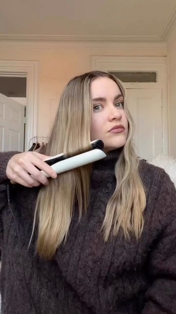 ghd hair on Instagram: "If you’ve got places to go and people to see, @kerifay has a super quick way to look put together in under 5 minutes, with her every day soft wave tutorial using platinum+ 🏃‍♀️⏰ #ghd #getreadywithme #softwavehair #quickhairstyles #besthairstraightener" Soft Waves Tutorial, Wave Tutorial, Soft Waves Hair, Waves Tutorial, Ghd Hair, Best Hair Straightener, Look Put Together, Soft Waves, Quick Hairstyles