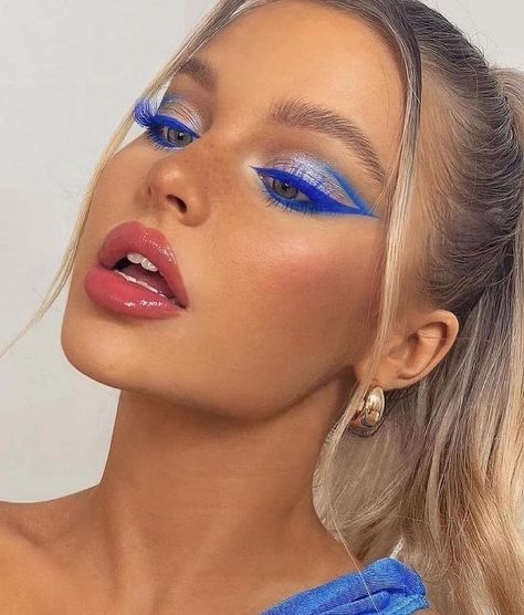 Makeup & Beauty on Instagram: “Different color liners! Do you like them? 🌈 follow 👉 @makeup.perky credit @bybrookelle” A Woman, Blonde, Festival, Makeup, Hair, On Instagram, Blue, Beauty, Instagram