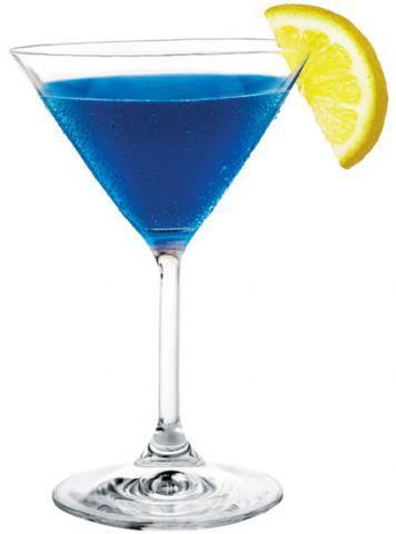 Blue Seine-tini  2 parts Pinnacle® Citrus Vodka  1 part DeKuyper® Blue Curaçao  Shake with ice and strain into a chilled martini glass. Garnish with a lemon wedge. Cocktails Drawing, Warm Holiday Drinks, Royal Blue Cocktail, Vodka Lime, Citrus Vodka, Alcoholic Desserts, Tea Drink Recipes, Coctails Recipes, Diy Cocktails