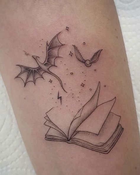 Harry Potter Tattoo Unique, Harry Tattoos, Hp Tattoo, Bookish Tattoos, Fantasy Tattoos, Výtvarné Reference, Harry Potter Tattoos, Inspiration Tattoos, Tattoos Geometric