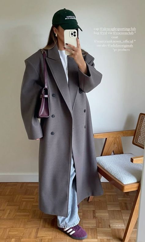 Cap And Coat Outfit, Ysl Coat Women, Grey Clothing Aesthetic, Cap Outfits For Women Winter, Grey Cap Outfit, Grey Coat Outfits For Women, Cap Winter Outfit, Cap Hat Outfit, Korean Streetwear Fashion Women