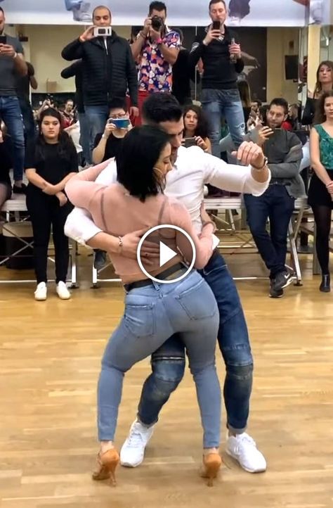 Funny Dance Moves, Sangeet Dance, Bachata Dance, Hoco Hair Ideas Down, Song Dance, Cool Dance Moves, Dance Humor, Cool Dance, Learn To Dance