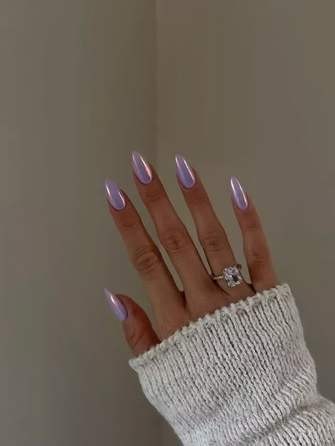 Lavender chrome wedding nails Purple Chrome Nails, Light Purple Nails, Lilac Nails, Chrome Nails Designs, Lavender Nails, Purple Nail, Colorful Nails, Neutral Nails, Prom Nails