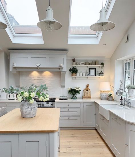 Katy (@katyebh) • Instagram photos and videos Lean To, Cosy Kitchen, Open Plan Kitchen Dining, Open Plan Kitchen Living Room, Kitchen Dining Living, French Grey, Kitchen Room Design, Modern Farmhouse Kitchens, Kitchen Diner