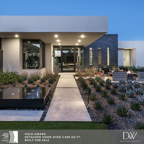 A Gold award winner in the 2020 Best in American Living Awards, our "Urban Modern" project is defined by dramatic cantilevered roof forms supported by multidimensional basalt clad structures and pocketing walls of glass that frame dramatic view of iconic Camelback Mountain. Architecture: Drewett Works Builder/Developer: Bedbrock Developers Interior Design: Ownby Design Landscape Design: Berghoff Design Group Photography: Mark Boisclair Drewett Works, Wallpaper Letter, Mountain Architecture, Camelback Mountain, Modern Properties, Gold Award, Building Plans House, Plans House, Outdoor Entertaining Spaces