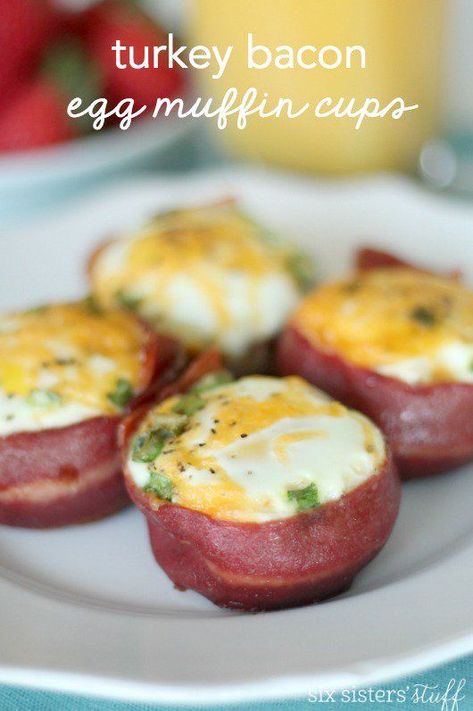 A delicious and nutritious breakfast you can put together in just a few minutes! Bacon Egg Muffin Cups, Bacon Egg Muffin, Sandwich Casserole, Turkey Bacon Recipes, Muffin Cups Recipes, Bacon Egg Cups, Bacon Egg Muffins, Egg Muffin Cups, Bacon Muffins