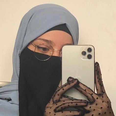 Niqab Glasses, Niqab With Glasses, Niqab Aesthetic, Niqabi Girl, Muslimah Style, Modest Casual Outfits, Niqab Fashion, Hijab Style Tutorial, Stylish Hijab