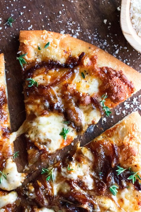 The Original Dish, Apple Cheddar, Onion Pizza, Bacon Pizza, Making Homemade Pizza, Pizza Food, Pizza Recipes Homemade, Caramelized Onion, Savory Recipes