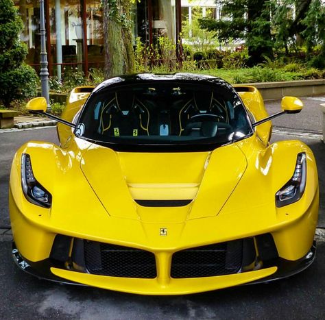 Koenigsegg Agera, F12 Berlinetta, Ferrari Enzo, Fast Sports Cars, Carros Vintage, High End Cars, Ferrari Laferrari, Yellow Car, Mc Laren