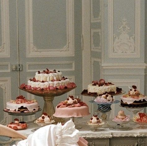 Let Them Eat Cake Aesthetic, Victorian Recipes, Marie Antoinette Aesthetic, Marie Antoinette Movie, Marie Antoinette Party, Rococo Aesthetic, Romantic Princess, Movie Cakes, Alice In Wonderland Book