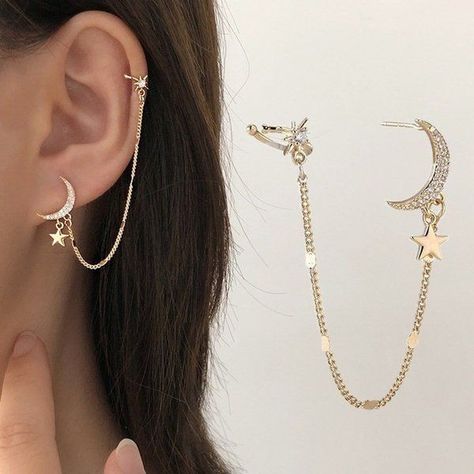 Korean Earing Style, Pinterest Earrings, Aesthetic Piercing, Bijoux Piercing Septum, Star Piercing, Earring Aesthetic, Earring Korean, Moon Hanging, Ear Cuff Chain