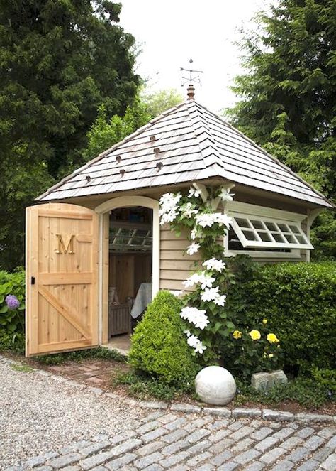 9 Attractive Garden Sheds | This Potting Shed has style and function. Shed Inspiration, Shed Landscaping, Greenhouse Shed, Backyard Shed, Potting Sheds, Outdoor Sheds, Diy Shed, Charming Garden, Shed Design