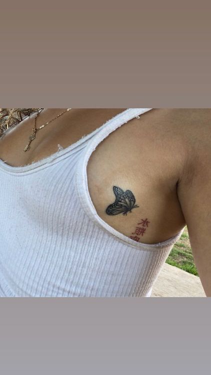 Under Armpit Tattoo, Discrete Tattoo, Sacred Geometry Tattoos, Tattoos Owl, Tattoos Feather, Armpit Tattoo, Tattoos Lion, Tattoos Dotwork, Tattoos Heart