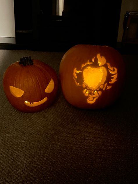 im actually so skilled look at him Penny Wise Pumpkin Carving, Penny Wise Pumpkin, Pumpkin Carving, Penny, Look At, Carving