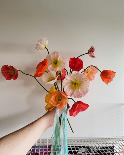 Poppies Flower Bouquet, Poppies Flower Arrangement, Red Poppies Bouquet, Wedding Flowers Poppies, Poppy Flowers Wedding, Poppy Floral Arrangements, Red Poppy Bouquet, Crepe Flower Bouquet, Poppies Wedding Bouquet