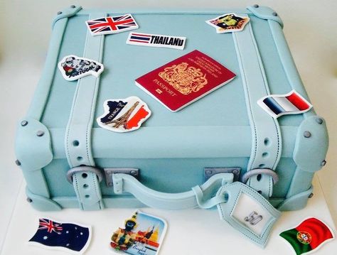 Incredible suitcase cake Suitcase Cake Ideas, Bon Voyage Cake, 30th Birthday Cake For Women, Luggage Cake, Suitcase Cake, Lane Cake, Farewell Cake, Travel Cake, Fathers Day Cake