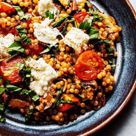 Easy Tomato-Basil Pearled Couscous | Tried and True Recipes Pearled Couscous, Pearl Couscous Recipes, Pearl Couscous, Tried And True Recipes, Couscous Recipes, Tomato Basil, Vegetarian Recipes Dinner, Fresh Mozzarella, Vegetarian Dinner