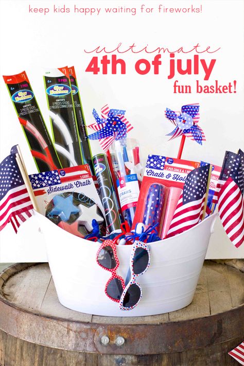 30 Patriotic Crafts & Projects July Hairstyles, 4th Of July Fun, July Activities, July Ideas, Fourth Of July Food, Pasta Primavera, Patriotic Crafts, Patriotic Party, 4th Of July Celebration