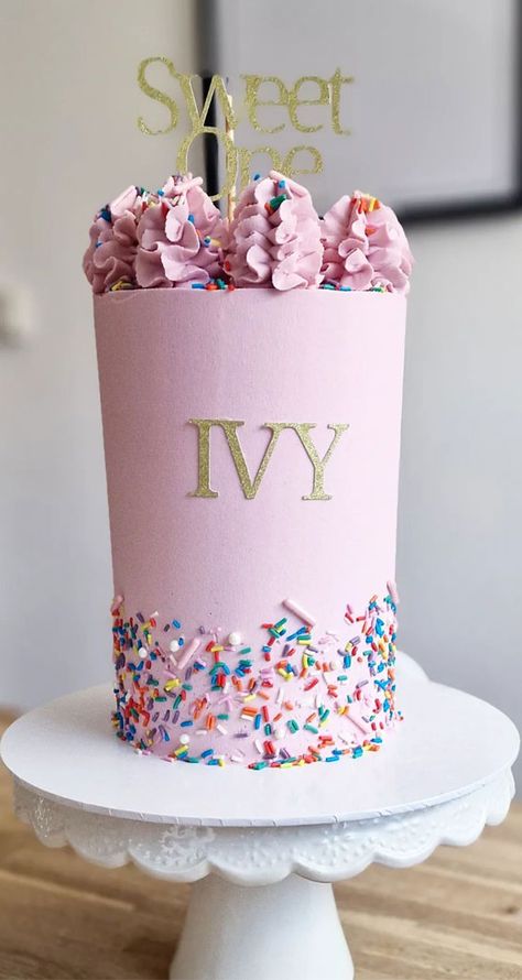 vibrant cake, colorful birthday cake, confetti cake, funfetti cake, sprinkle cake, simple sprinkle cake ideas, simple funfetti cake, Confetti Cake Ideas, Sprinkle Cake Ideas, Pink 1st Birthday Cake, Cake Ideas Simple, Cake Funfetti, Pink 1st Birthday, Girls First Birthday Cake, Cake Confetti, Colorful Birthday Cake